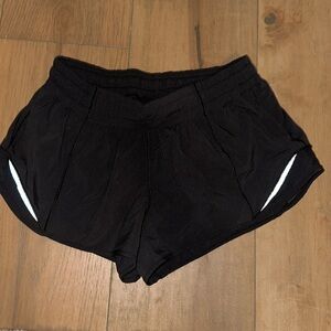 Lululemon hotty hot short 2”